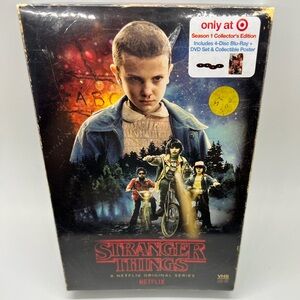 NWT Stranger Things Season 1 Special Edition